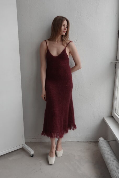 Sukienka Ofelia ręcznie wykonywana na drutach