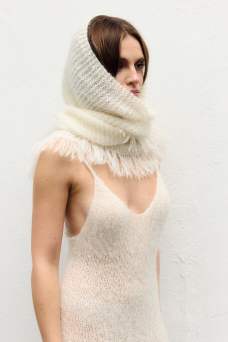 Chusta Zoya ręcznie wykonywana na drutach