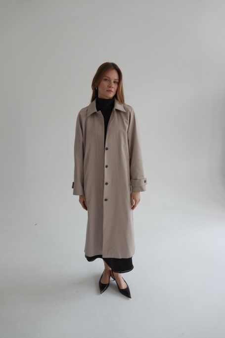 Długi płaszcz Alaia